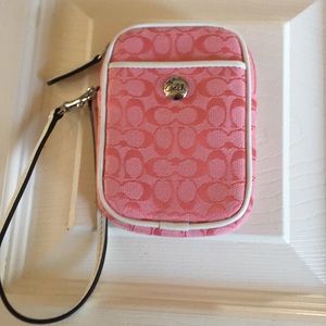 Coach NWT Pink Signature wristlet cam/cell   case